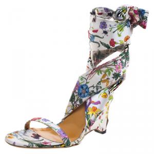 Pre Owned صندل بحزام للكاحل غوتشي ساتان طبعة الورود كعب روكي مقاس 38.5