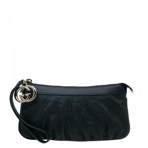 مملوكة مسبقًا Gucci Black Guccissima Leather Wristlet Pochette