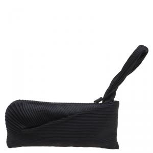 Gucci Black Silk Plisse Wristlet Clutch