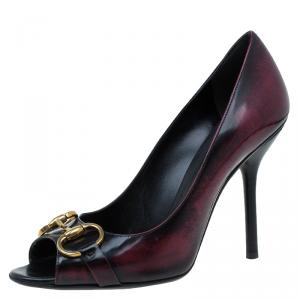 مملوكة مسبقًا Gucci Two Tone Leather Horsebit Peep Toe Pumps Size 38