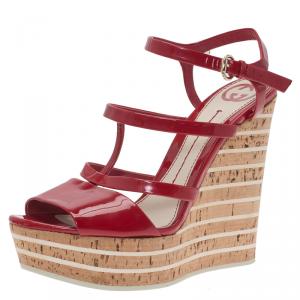 Pre Owned صندل غوتشي جلد أحمر لامع و نعل فينيل روكي مقاس 37