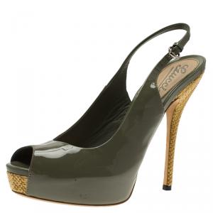 مملوكة مسبقًا Gucci Green Patent Sofia Peep Toe Raffia Slingback Sandals Size 38.5