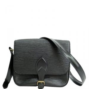 مملوكة مسبقًا Louis Vuitton Black Epi Leather Cartouchiere MM Bag