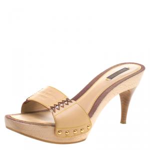Louis Vuitton Beige Leather Wooden Slides Size 38.5