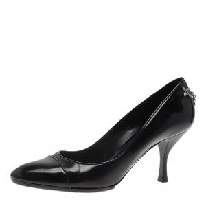 مملوكة مسبقًا Louis Vuitton Black Patent Chain Link Pumps Size 39
