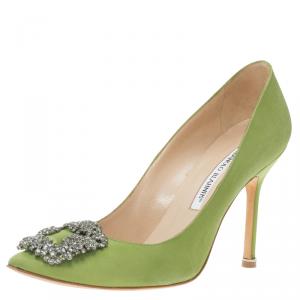 Pre Owned Manolo Blahnik Green Satin Hangisi Embellished Pumps Size 37