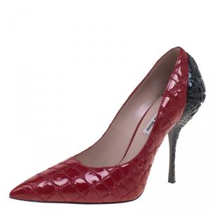 Miu Miu Red And Black Crocodile Leather Pointed Toe Pumps Size 39.5