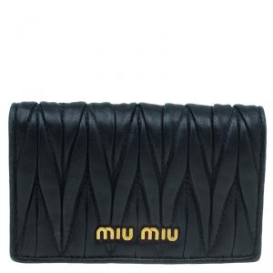 Pre Owned Miu Miu Black Leather Matelasse Flap Cardholder 