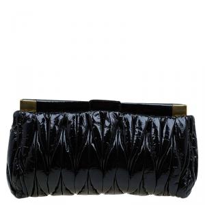 Pre Owned Miu Miu Black Patent Leather matelasse Clutch