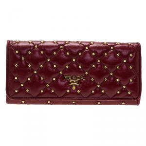 مملوكة مسبقًا Prada Red Studded and Quilted Leather Continental Flap Wallet 