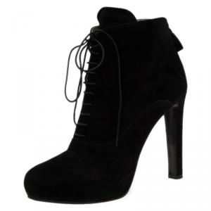 مملوكة مسبقًا Prada Black Suede Lace Up Pointed Toe Ankle Boots Size 39 