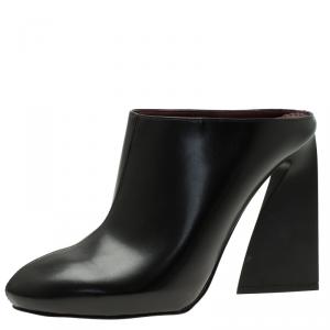 مملوكة مسبقًا Stella McCartney Black Vanessa Mules Size 38