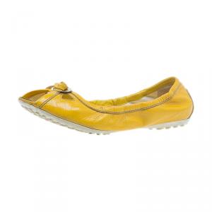 حذاء تودز جلد أصفر لامع مقدمة مفتوحة باليرينا فلات مقاس 38