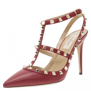 مملوكة مسبقًا Valentino Red Leather Rockstud Sandals Size 38.5