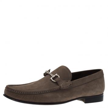 مملوكة مسبقًا Salvatore Ferragamo Grey Suede Maurice Gancio Bit Loafers Size 41.5