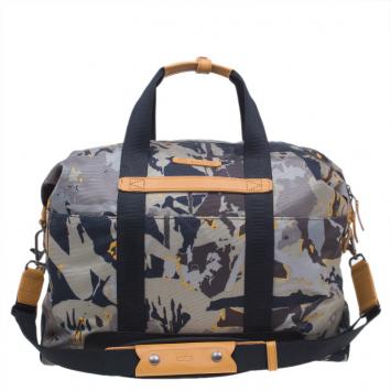 مملوكة مسبقًا Tumi Camouflage Canvas Small Dalston Stannard Duffel Bag