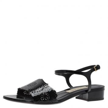 Pre Owned Burberry Black Patent Perforated Leather Sandals Size 38