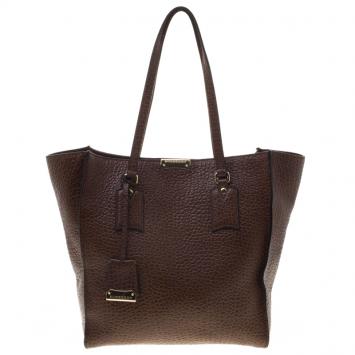 Pre Owned Burberry Brown Grained Leather Medium Heritage Tote