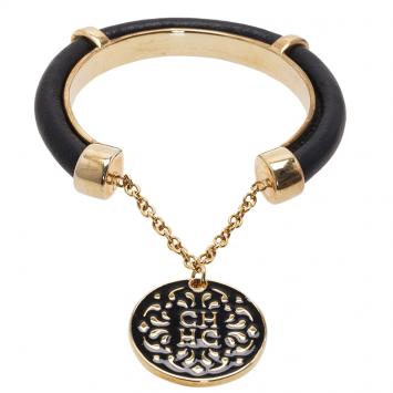 Pre Owned Carolina Herrera CH Black Leather Pendant Gold Tone Cuff Bracelet