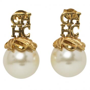 Pre Owned CH Carolina Herrera Logo Pearl Gold Tone Metal Earrings