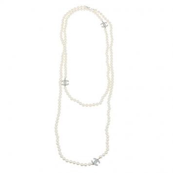 Pre Owned Chanel CC Faux Pearl Long Necklace