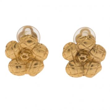Pre Owned Chanel Vintage Camellia Quilted Gold Tone Clip On Stud Earrings
