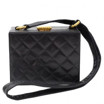 Pre Owned Chanel Black Quilted Lambskin Vintage Box Bag