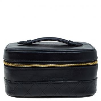 Pre Owned Chanel Black Quilted Leather Vanity Case