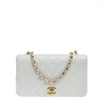 مملوكة مسبقًا Chanel White Quilted Leather Vintage Full Flap Bag