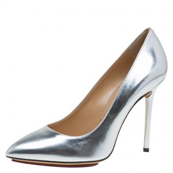 مملوكة مسبقًا Charlotte Olympia Silver Metallic Leather Monroe Pointed Toe Pumps Size 38