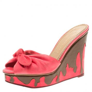 مملوكة مسبقًا Charlotte Olympia Pink Fabric Jayne Sundae Wedge Slides Size 39