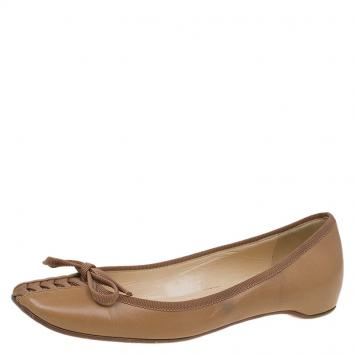 مملوكة مسبقًا Christian Louboutin Beige Leather Ballet Flats Size 35.5