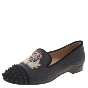 مملوكة مسبقًا Christian Louboutin Grey Flannel Intern Spike Loafers Size 39