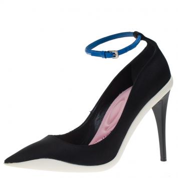 مملوكة مسبقًا Dior Black Canvas Pointed Toe Ankle Strap Pumps Size 36.5