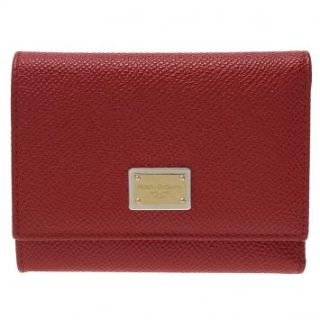 مملوكة مسبقًا Dolce and Gabbana Red Leather Dauphine Flap Compact Wallet