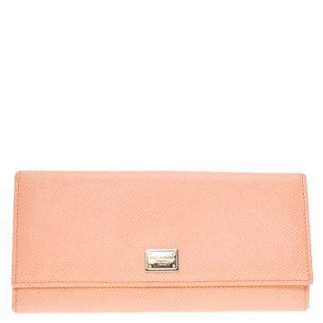 Pre Owned Dolce and Gabbana Blush Pink Leather Dauphine Continental Wallet