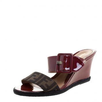 Pre Owned Fendi Red Patent Leather And Zucca Canvas Demi Wedge Slides Size 41