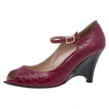 Pre Owned Fendi Red Croc Embossed Leather Peep Toe Wedges Size 40