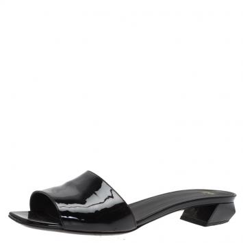 Pre Owned Fendi Black Patent Fantasia Slides Size 40