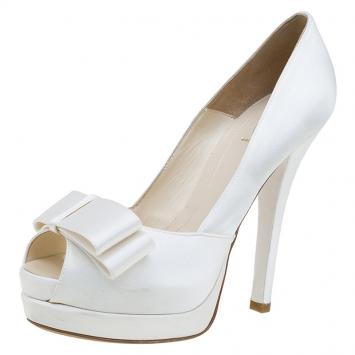 Pre Owned Fendi White Satin Bow Detail Platform Peep Toe Pumps Size 38.5