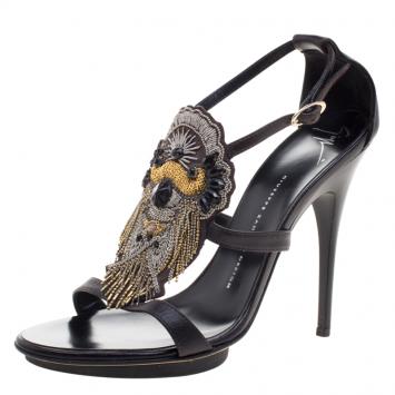 Pre Owned Giuseppe Zanotti Black Crystal and Chain Embellished Leather Strappy Sandals Size 39