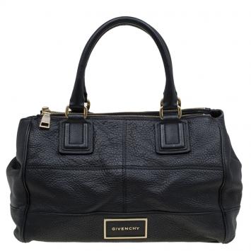 مملوكة مسبقًا Givenchy Black Pebbled Leather Bugatti Satchel
