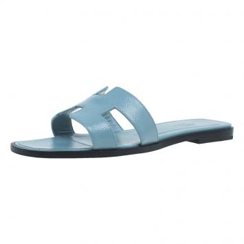 Pre Owned Hermes Light Blue Patent Leather Oran Sandals Size 36.5