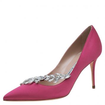 Pre Owned Manolo Blahnik Pink Satin Nadira Embellished Pumps Size 38