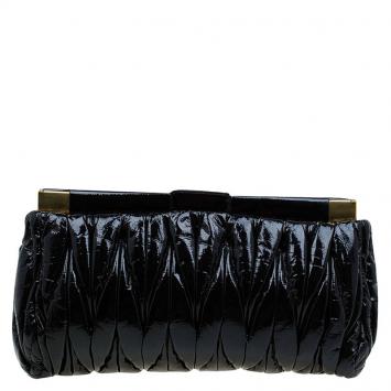 Pre Owned Miu Miu Black Patent Leather matelasse Clutch