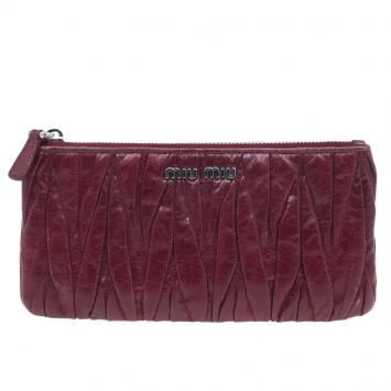 Pre Owned Miu Miu Red Matelasse Leather Wallet