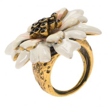 مملوكة مسبقًا Oscar de la Renta White Enamel Black Crystals Carnation Flower Gold Tone Ring Size 56