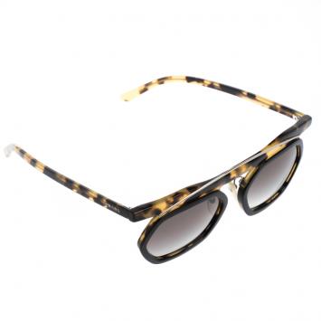 Pre Owned Prada Brown Tortoise SPR 02P Shell Frame Sunglasses