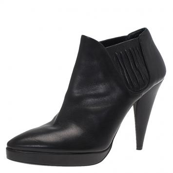 مملوكة مسبقًا Prada Black Shirred Leather Platform Ankle Boots Size 36.5