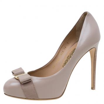 Pre Owned Salvatore Ferragamo Beige Leather Pimpa Vara Bow Pumps Size 40.5